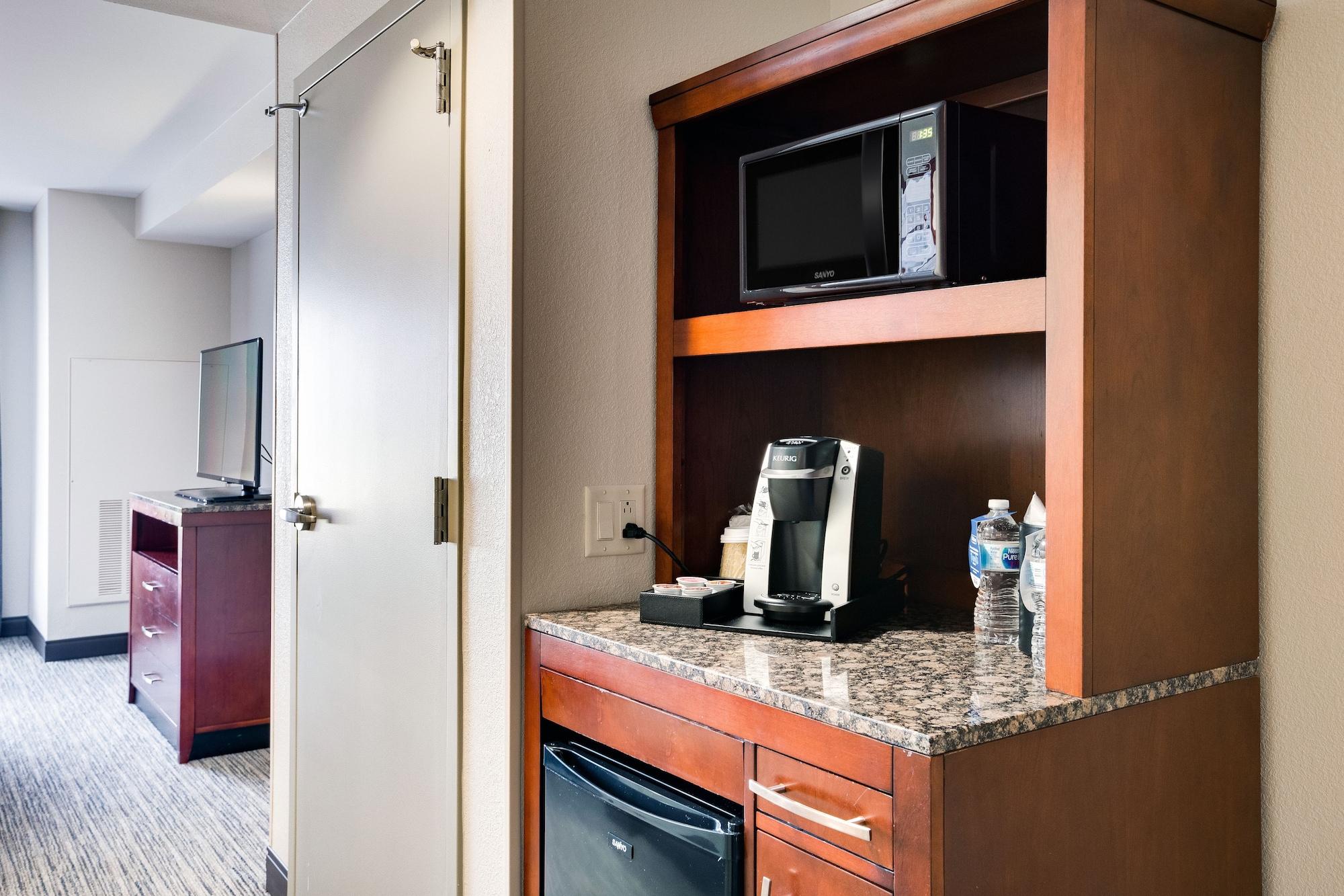 Hilton Garden Inn Milwaukee Airport Exteriör bild